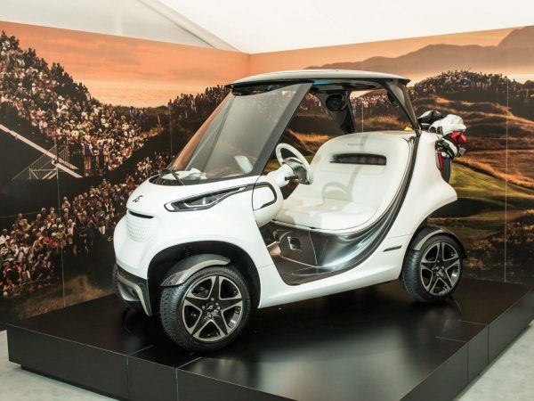 Image 2 : Mercedes dévoile sa nouvelle voiture de golf
