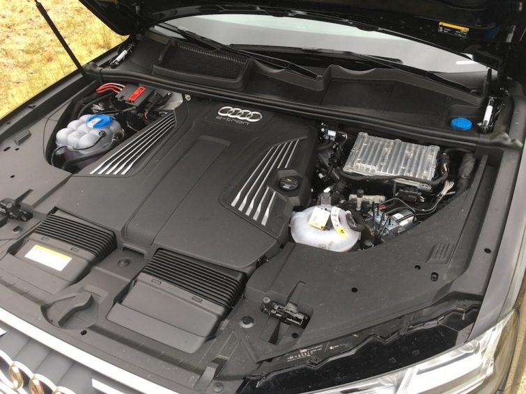 Image 2 : [Prise en main] Q7 e-tron : on a essayé le SUV électrique d'Audi