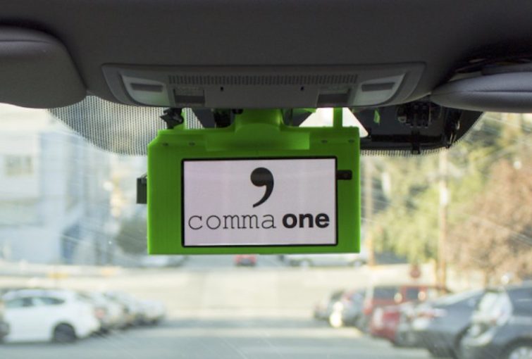 Image 1 : Comma One, un kit pour rendre n'importe quelle voiture autonome par GeoHot