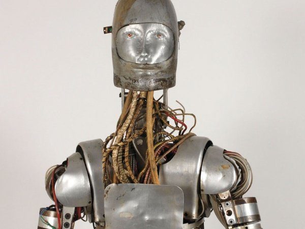 Image 1 : Vous pouvez vous offrir ce robot des années 1960 utilisé par la NASA