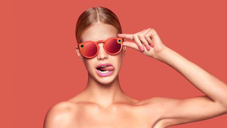 Image 1 : Snapchat lance « Spectacles », des lunettes de soleil connectées