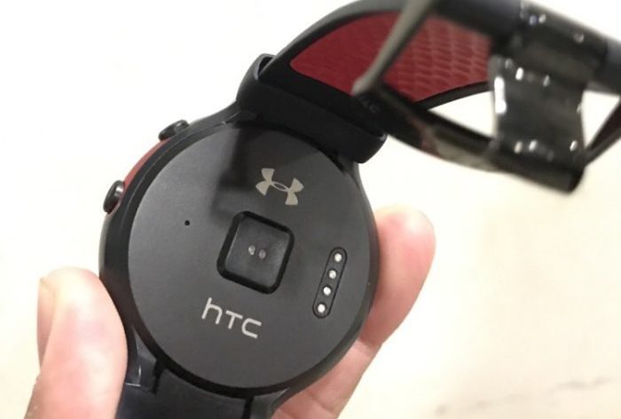Image 1 : HTC Halfbeak : la montre sportive sous Android Wear se dévoile en images
