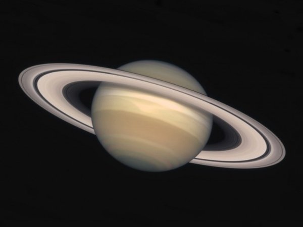 Image à la une de Les anneaux de Saturne enfin expliqués