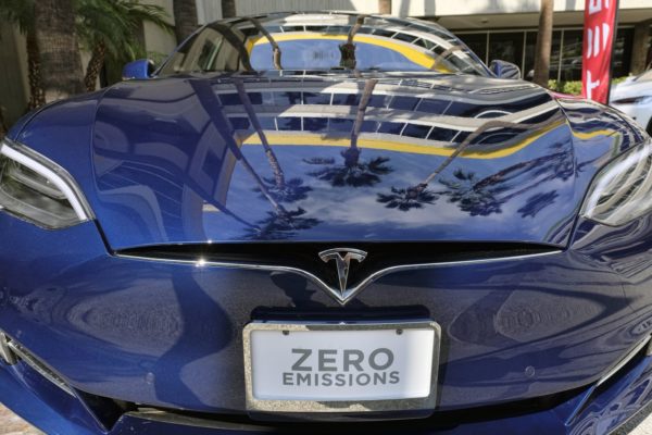 Image 1 : Tesla : une mise à jour qui augmente l'accélération