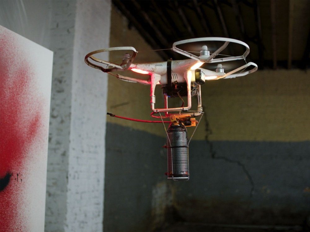 Image 5 : Les drones, rois du déguisement