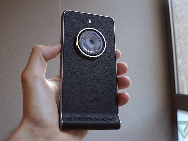 Image 1 : Kodak Ektra : le smartphone photo au look rétro