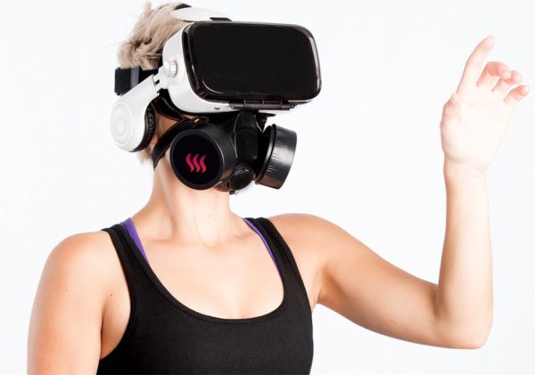 Image 1 : Le casque VR avec odorama : fausse bonne idée