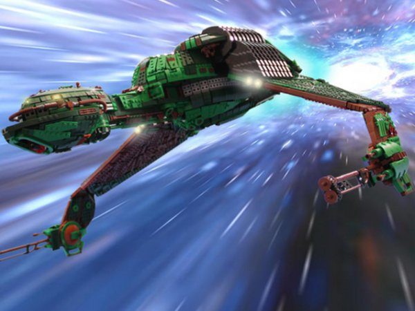 Image 1 : 25 000 briques pour ce vaisseau Klingon en LEGO