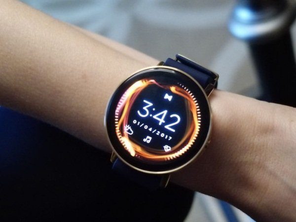 Image 3 : [CES] Misfit dévoile sa première smartwatch à écran tactile, la Vapor