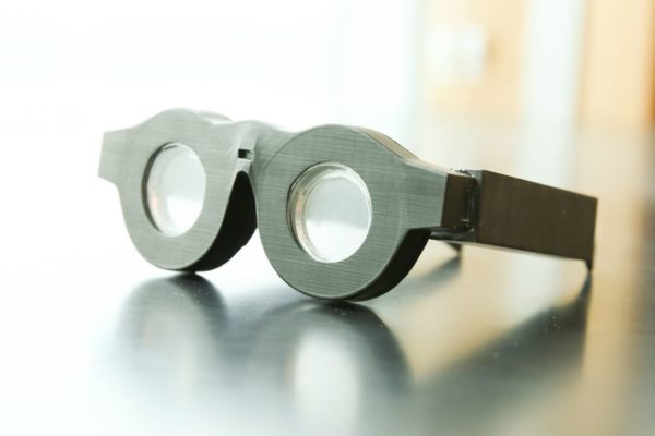 Image 1 : Des lunettes connectées qui font le focus automatiquement