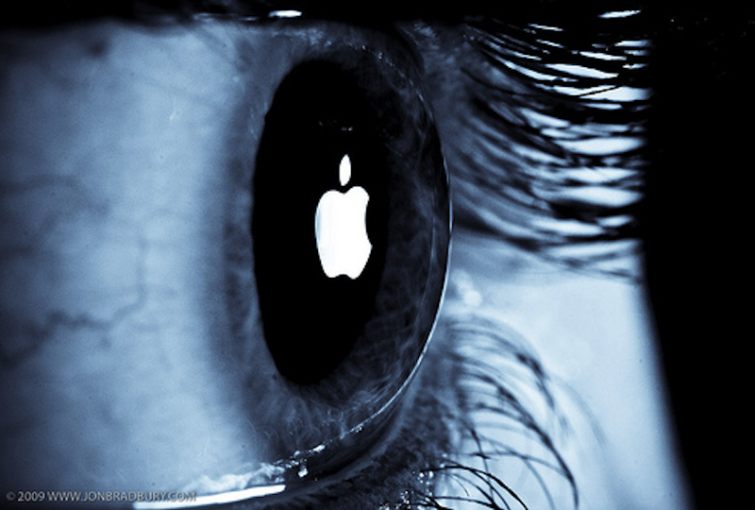 Image 1 : Avec l'iPhone 8, Apple se mettrait à la reconnaissance faciale