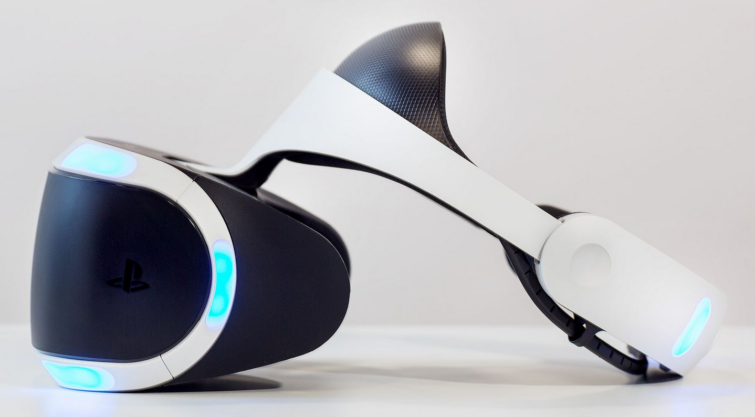 Image 1 : Sony PlayStation VR : le casque de réalité virtuelle se vend bien