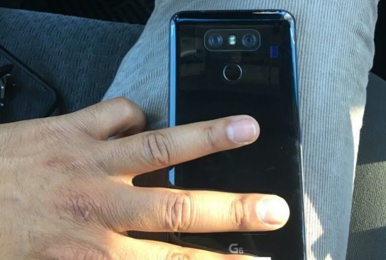 Image 1 : Le LG G6 se fait encore la malle en photo
