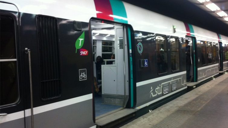 Image 1 : Paris : le RER C se met à la 4G