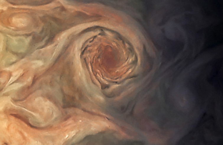 Image 4 : La sonde Juno livre des photos impressionnantes de Jupiter