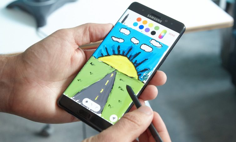 Image 1 : Pour Samsung, le Galaxy Note 8 est d'ores et déjà "formidable"