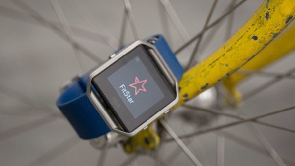 Image 1 : Le patron de Fitbit dément les retards sur sa montre connectée