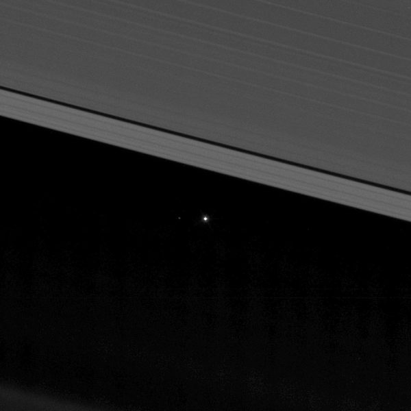 Image 2 : De nouvelles images dingues de Cassini