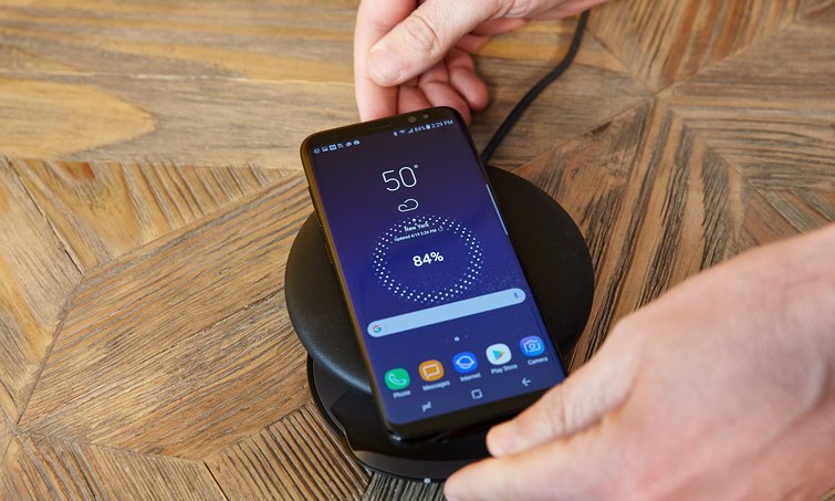 Image à la une de Recharge sans fil, Wi Fi : les nouveaux problèmes du Galaxy S8