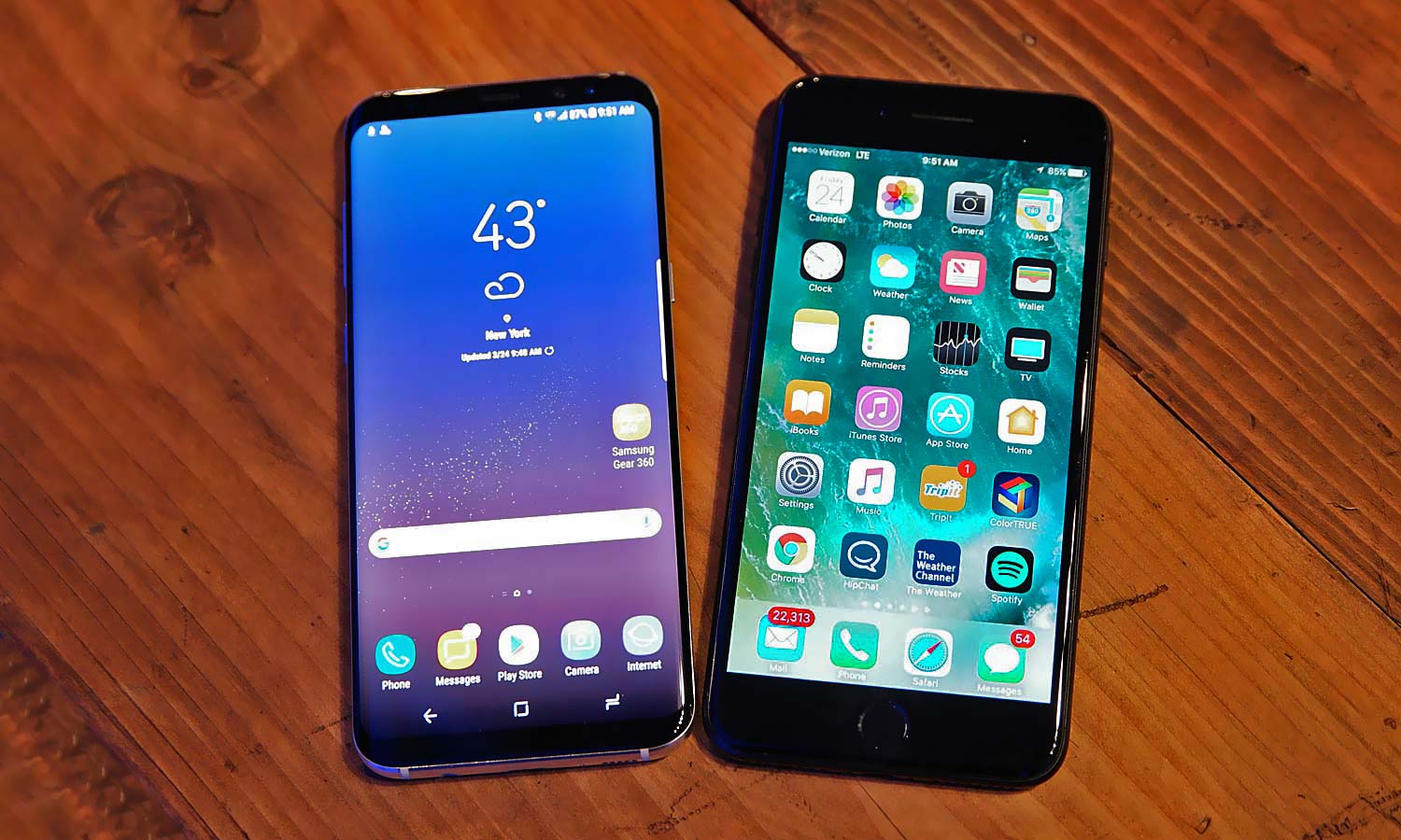 Image à la une de Samsung Galaxy S8 vs iPhone 7 : le match de l'année