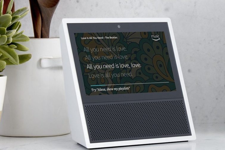 Image 1 : Amazon présente l’Echo Show, sa nouvelle enceinte à écran tactile
