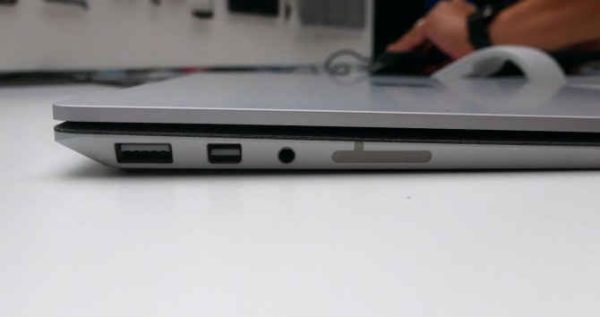 Image 1 : Pourquoi le Surface Laptop n'a pas de port USB-C ?