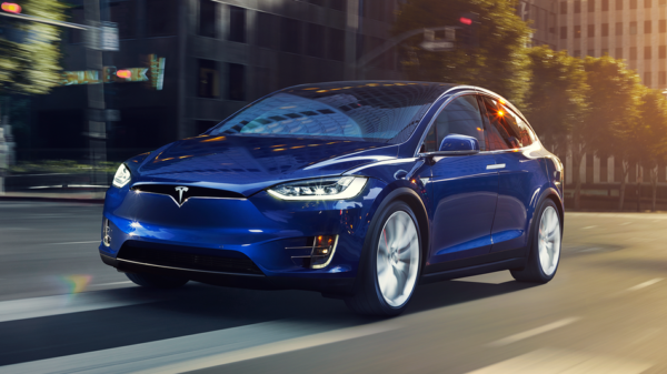 Image 1 : La Tesla Model X réussit ses tests de sécurité aux USA