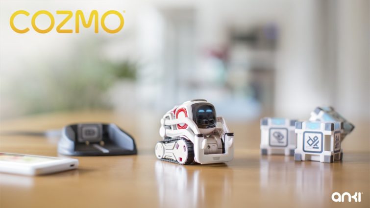 Image 2 : Cozmo : le petit robot émotif arrivera bientôt en France (et nous avons joué avec)