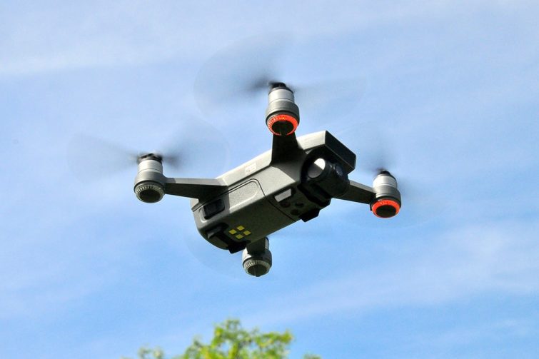 Image 3 : [Test] Faut-il craquer pour le Spark de DJI, le drone qui se contrôle par gestes ?