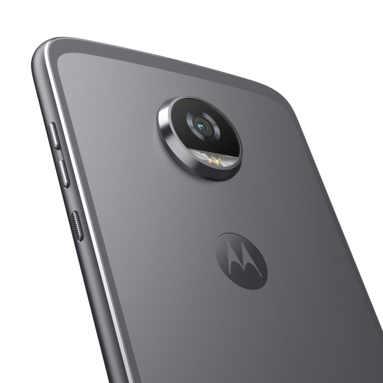 Image 2 : Smartphone : le Moto Z2 Play est enfin officiel