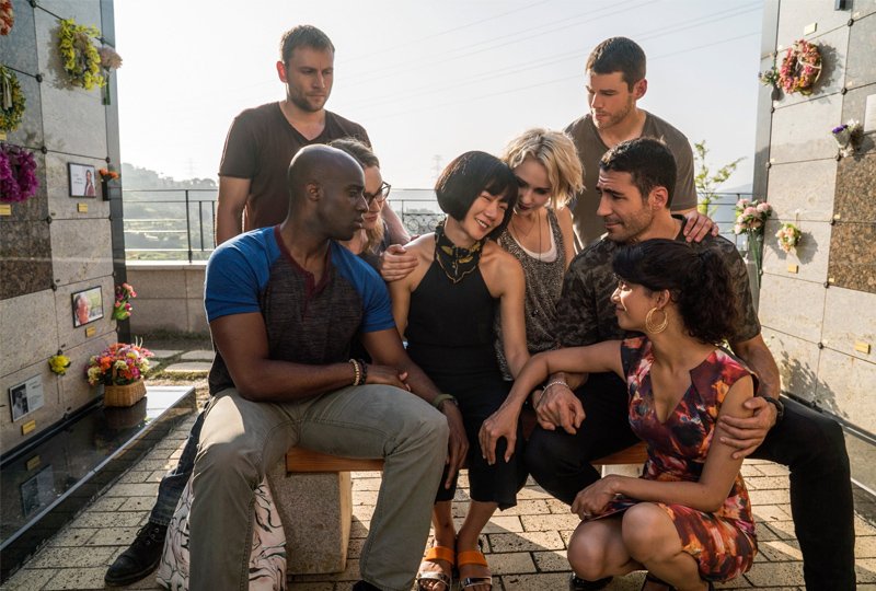 Image à la une de Netflix annule Sense8, oubliez la saison 3