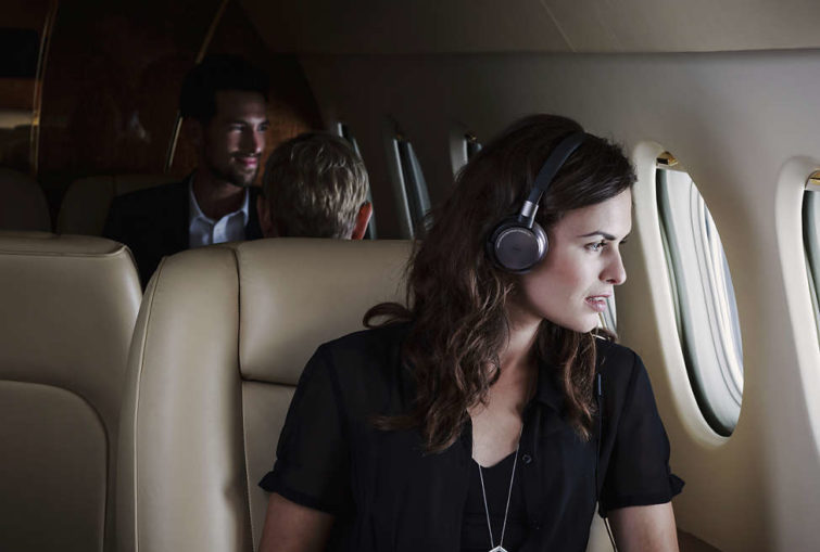 Image 1 : Air France autorise finalement les casques Bluetooth sur ses vols