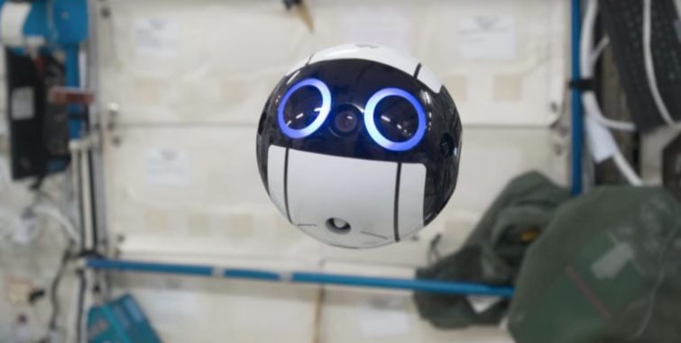 Image 1 : Le plus mignon des robots se trouve à bord de la Station Spatiale Internationale