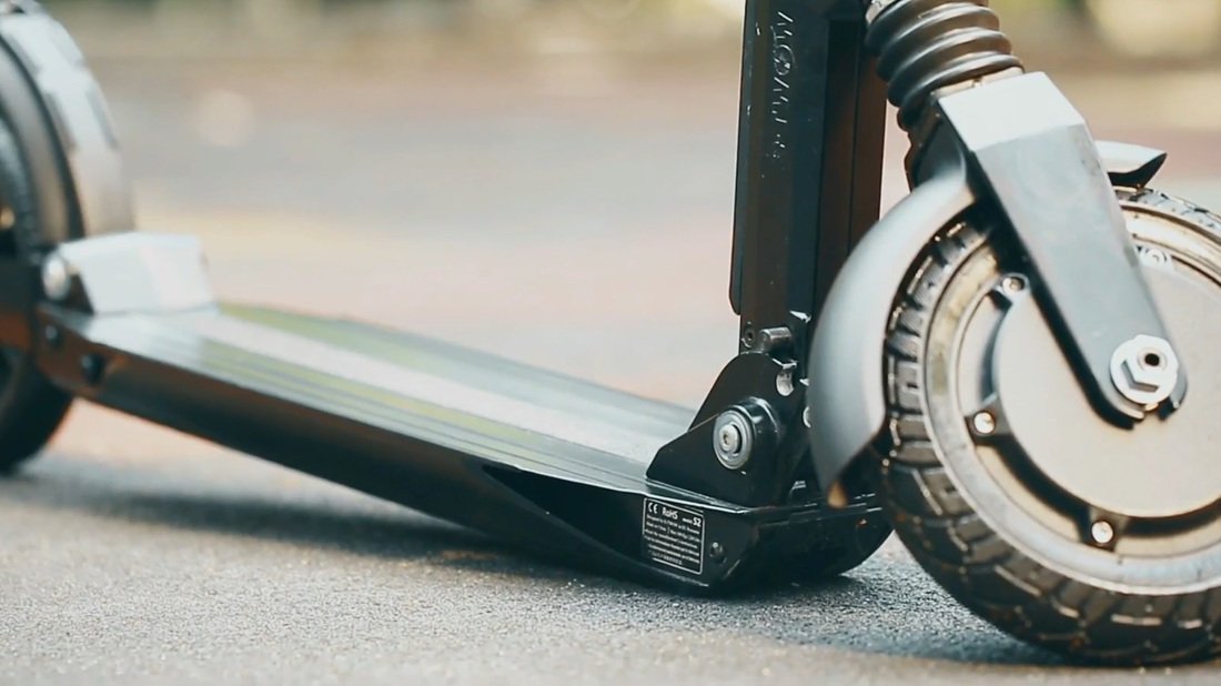 Image à la une de S2 Booster Plus : on a testé la nouvelle trottinette électrique d'E Twow