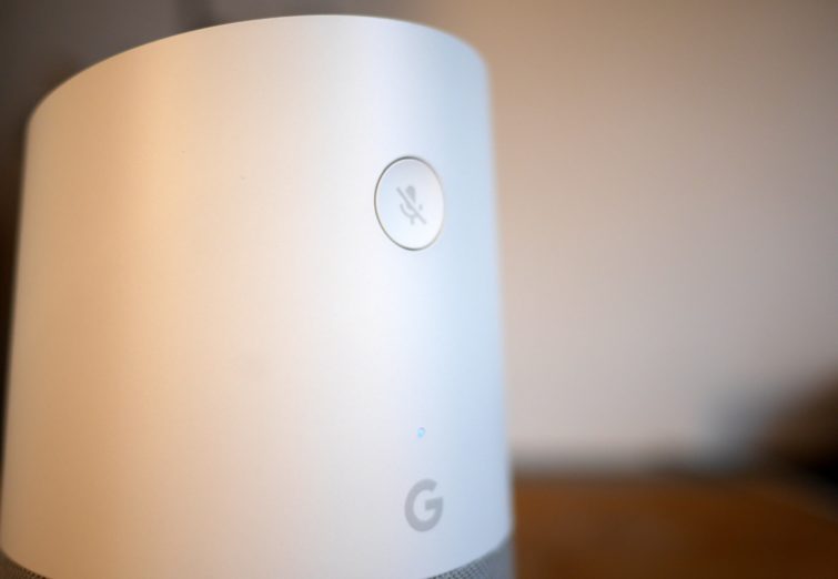 Image 1 : Google Home Max : une version premium de l'enceinte intelligente ?