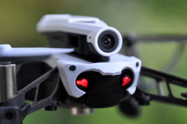 Image 3 : Drone de course : faut-il craquer pour le Mambo FPV de Parrot ?