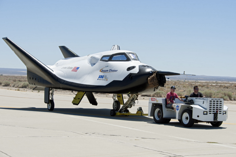 Image 1 : Quatre ans plus tard, la navette spatiale Dream Chaser réussit son vol de test
