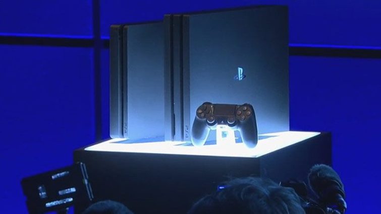 Image 5 : PS4 Slim vs PS4 Pro : quelle console choisir chez Sony ?