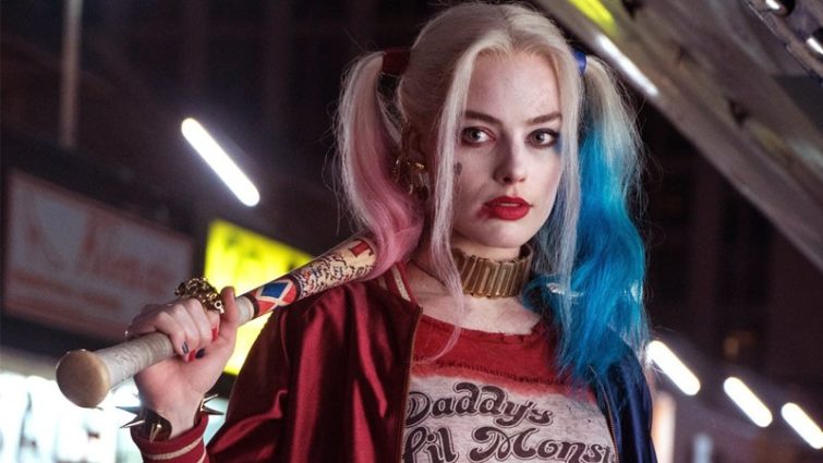 Image 1 : Margot Robbie travaille sur un film Harley Quinn en solo