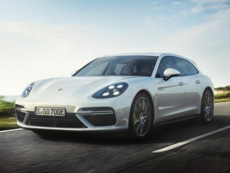 Image 1 : Porsche lance une version sport de la Panamera hybride