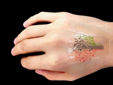 Image 1 : Au MIT, on fabrique des tatouages vivants