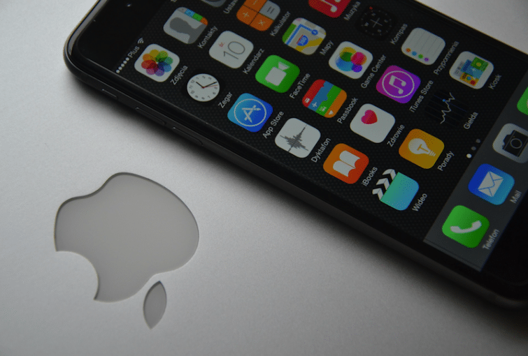Image 1 : Les applications iOS seront bientôt compatibles avec macOS, et vice-versa