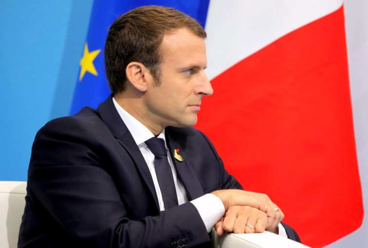 Image 1 : Macron annonce un projet de loi pour limiter les fake news sur Facebook et Twitter