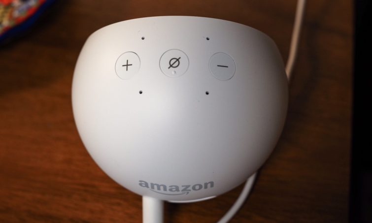 Image 4 : [Test] Echo Spot : que vaut le réveil intelligent d’Amazon ?