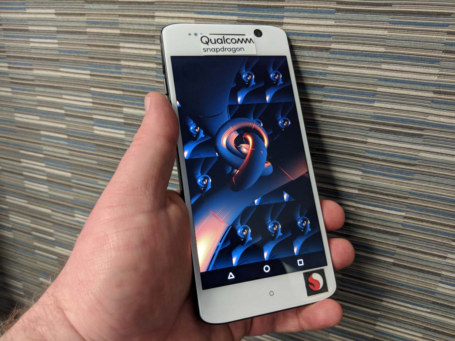 Image à la une de On a testé le Snapdragon 845 : que vaut le CPU face à celui de l'iPhone ?