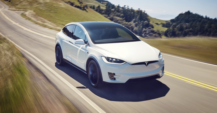 Image 1 : Le Model X de Tesla bat un record de vitesse sur le quart de mile