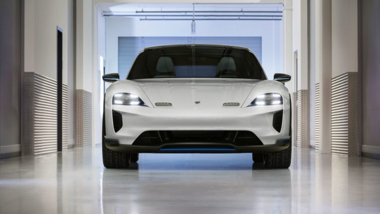 Image 1 : Mission E Cross Turismo : Porsche dégaine son SUV électrique