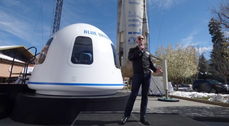 Image 1 : Jeff Bezos s'en va coloniser la Lune