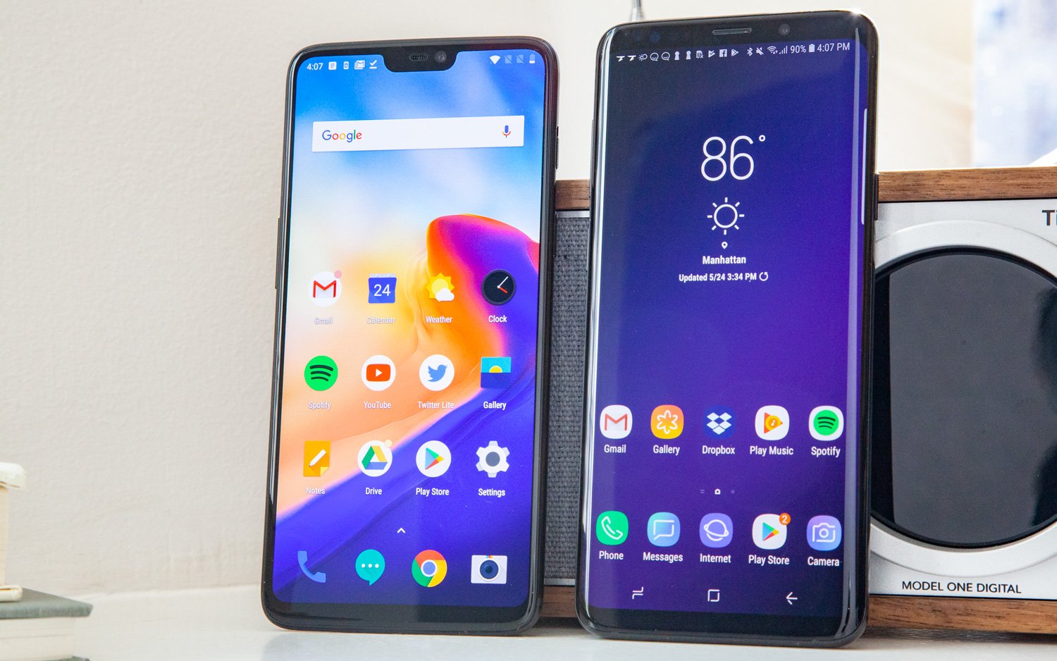 Image à la une de OnePlus 6 vs Galaxy S9+ : quel est le meilleur smartphone Android ?