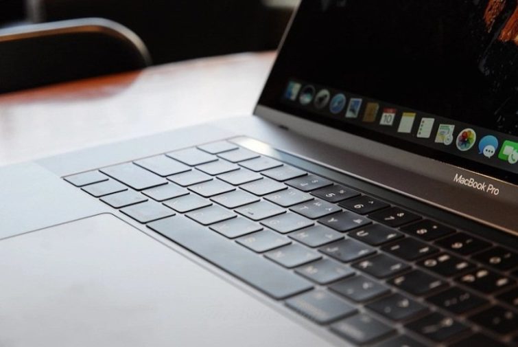 Image 1 : MacBook Pro : une pétition contre Apple pour les soucis du clavier